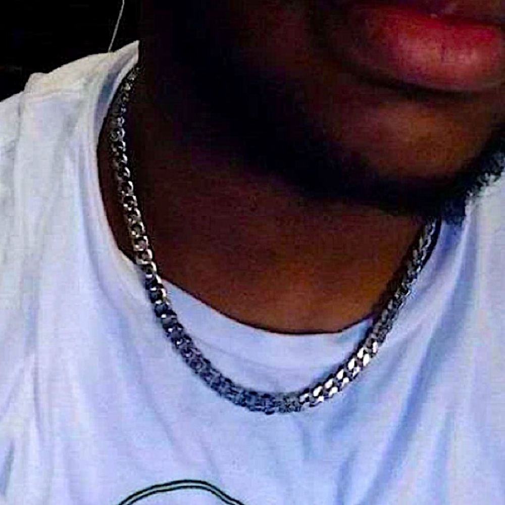 STAINLESS STEEL CHAIN LINK NECKLACE - Picture 7 of 9